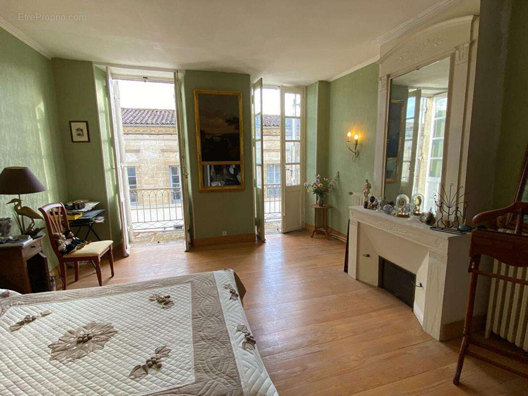 Maison à SAUVETERRE-DE-GUYENNE