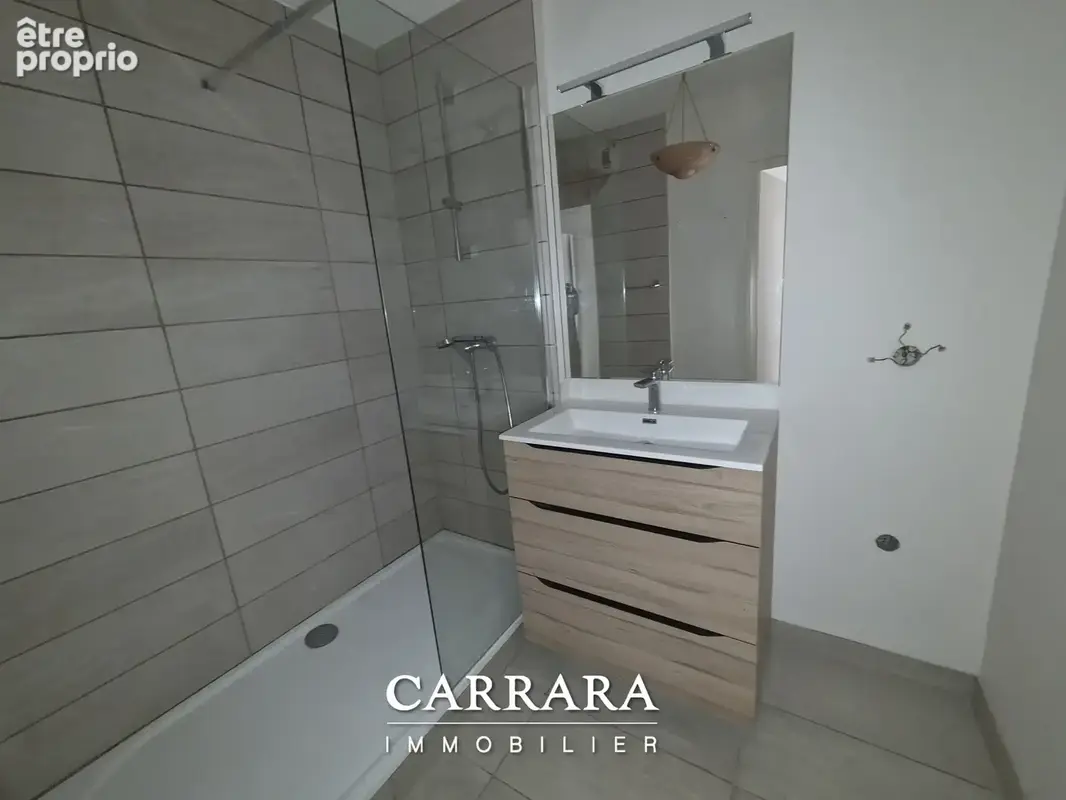 APPARTEMENT F3 de 73.85 M2 à  225000 € - photo 7