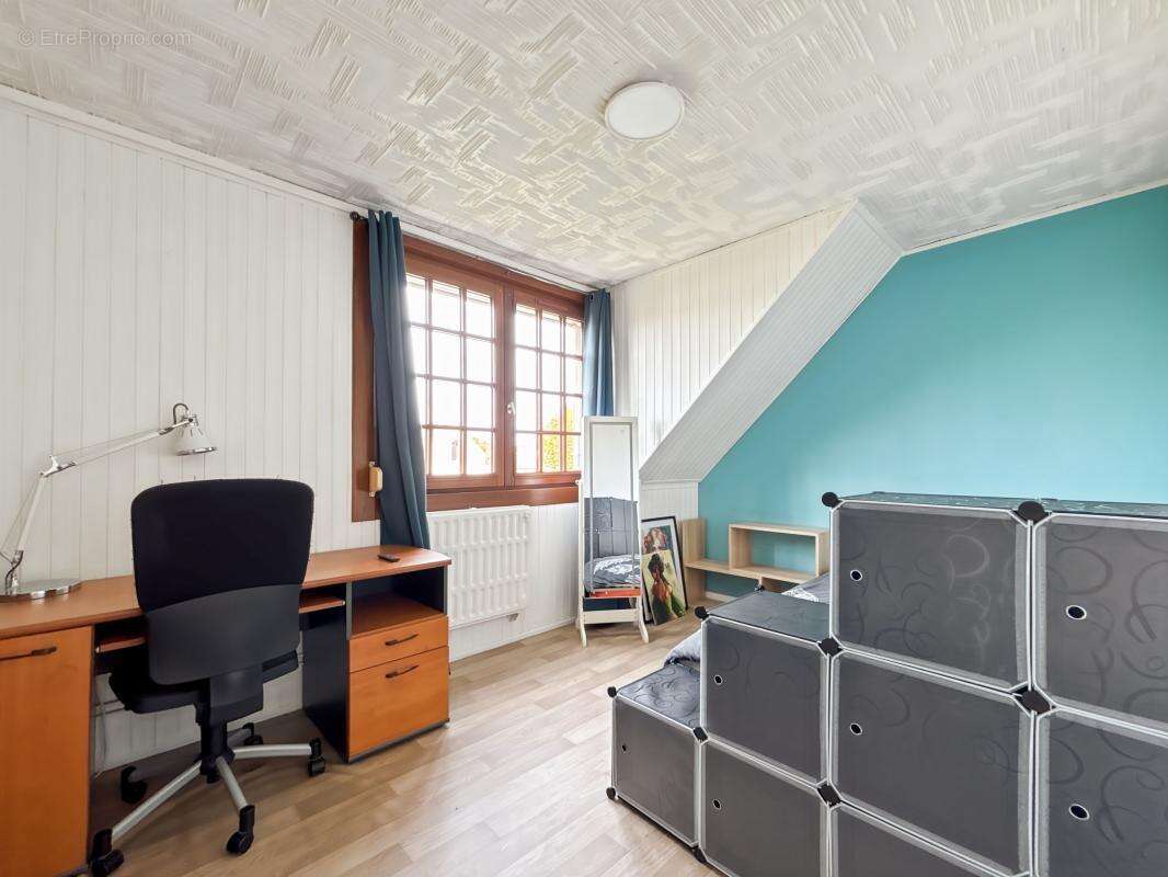 Maison à SAINT-JEAN-DE-BRAYE