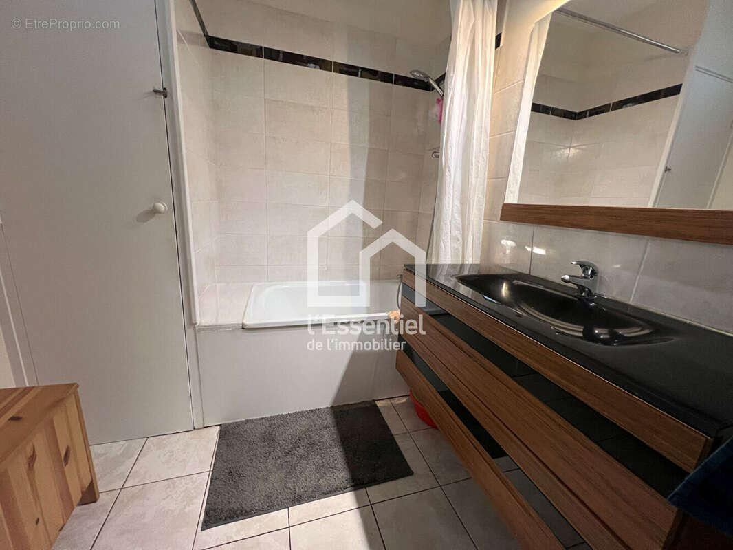 Appartement à VERNEUIL-SUR-SEINE