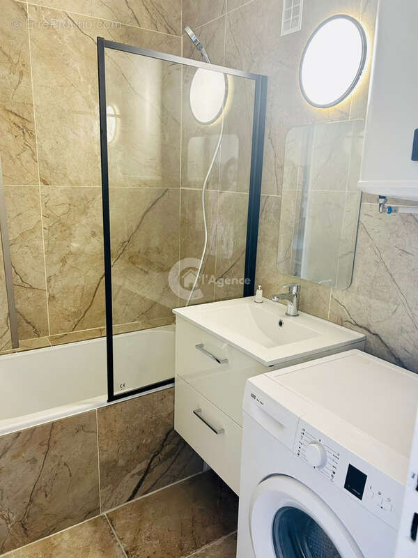 Appartement à VALLAURIS