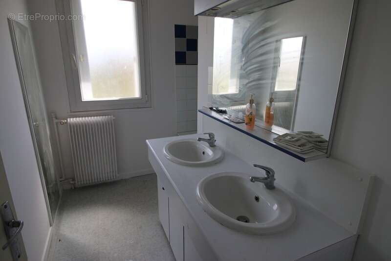 Maison à SAINT-SULPICE-DE-FALEYRENS