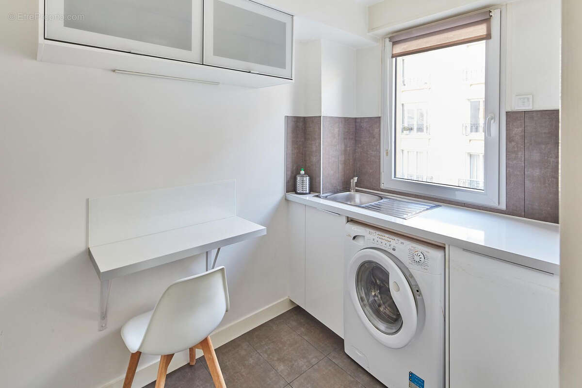 Appartement à PARIS-15E