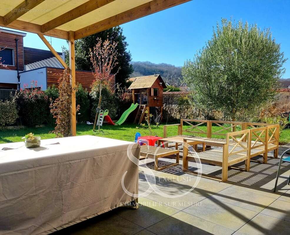 Maison à MEZIERES-SUR-SEINE