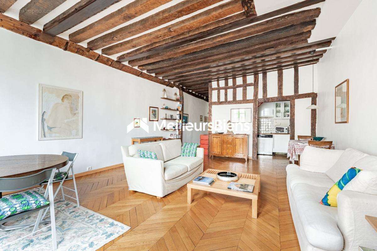 Appartement à PARIS-4E