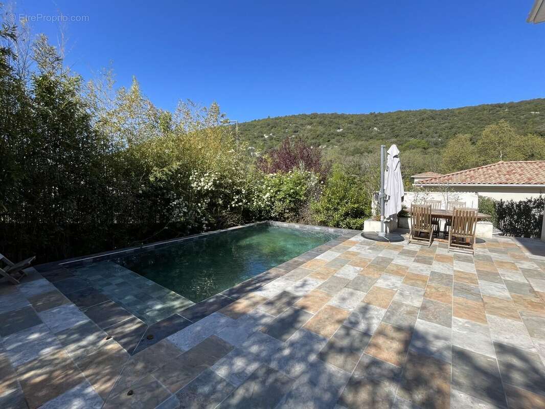 Maison à COMBAILLAUX