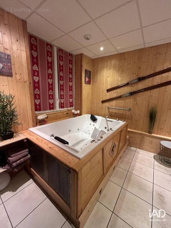 Photo 1 - Commerce à MONT-DORE