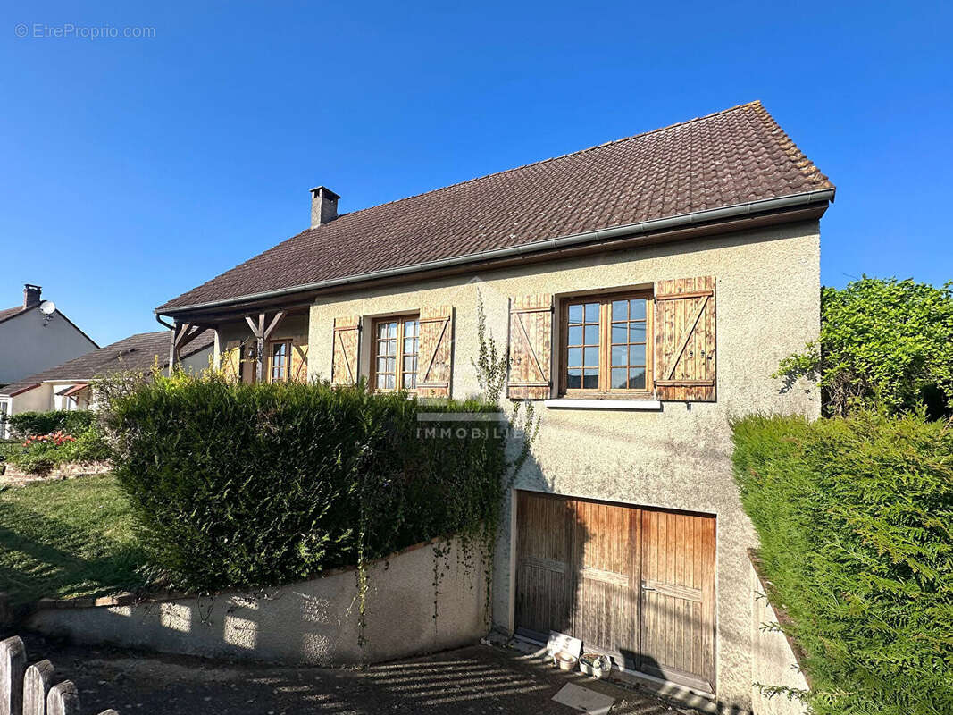 Maison à NEMOURS
