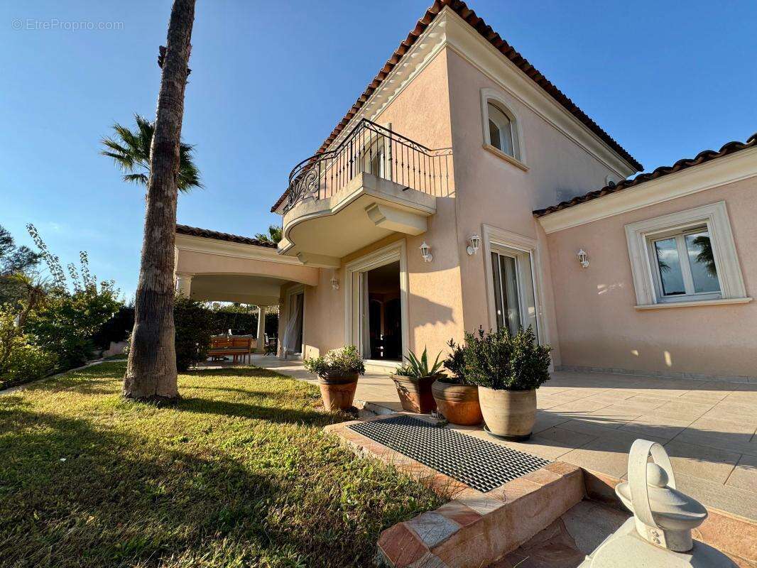 Maison à SAINT-RAPHAEL