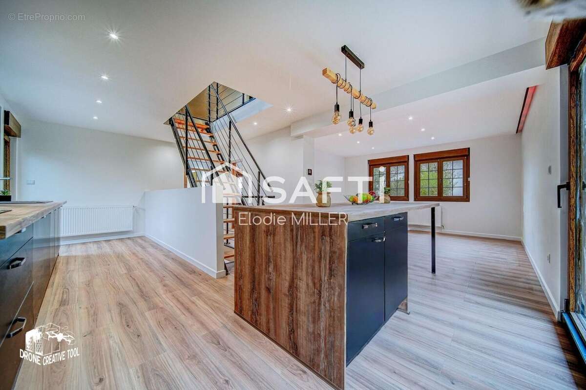 Photo 2 - Maison à LUDRES