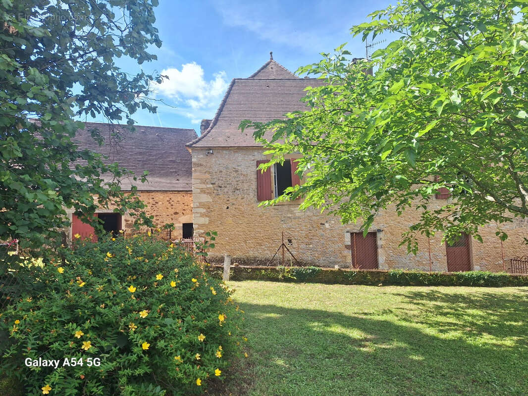 Maison à SAINT-GERMAIN-DE-BELVES