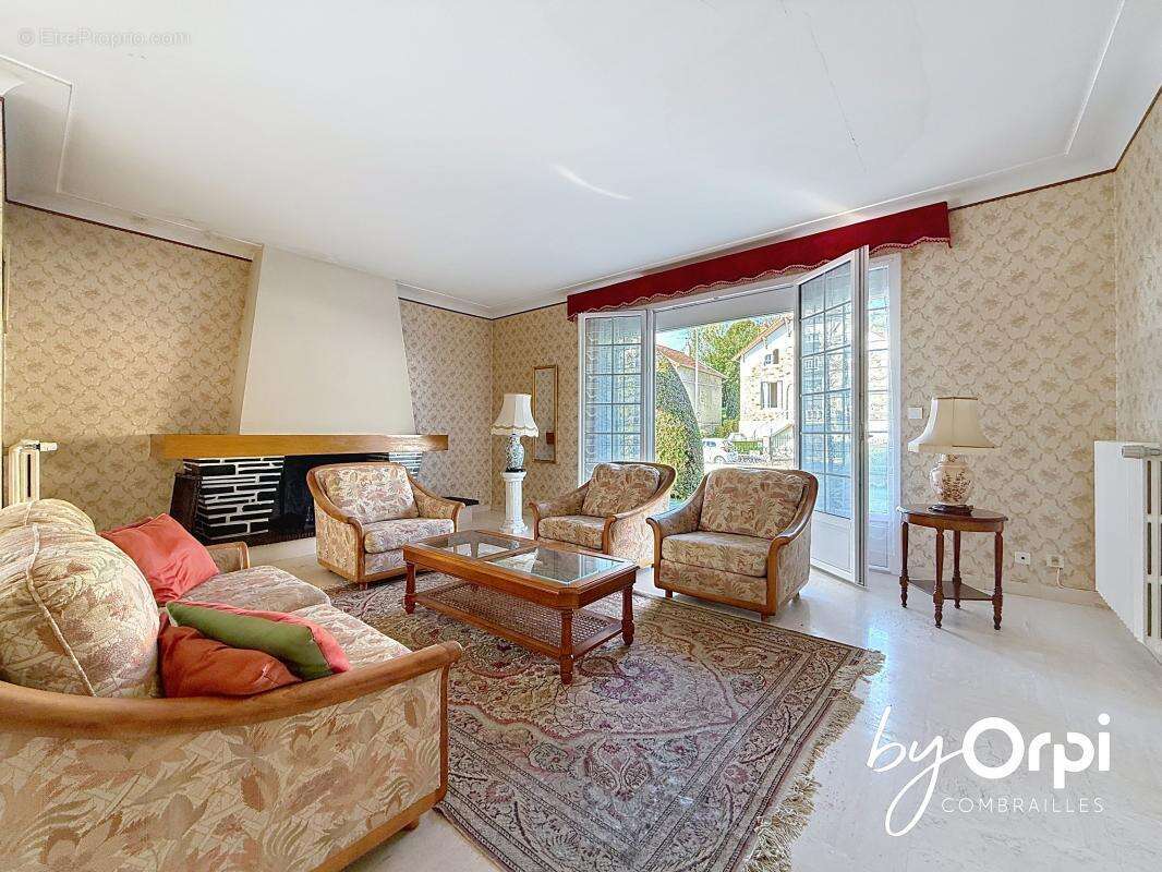 Maison à SAINT-ELOY-LES-MINES