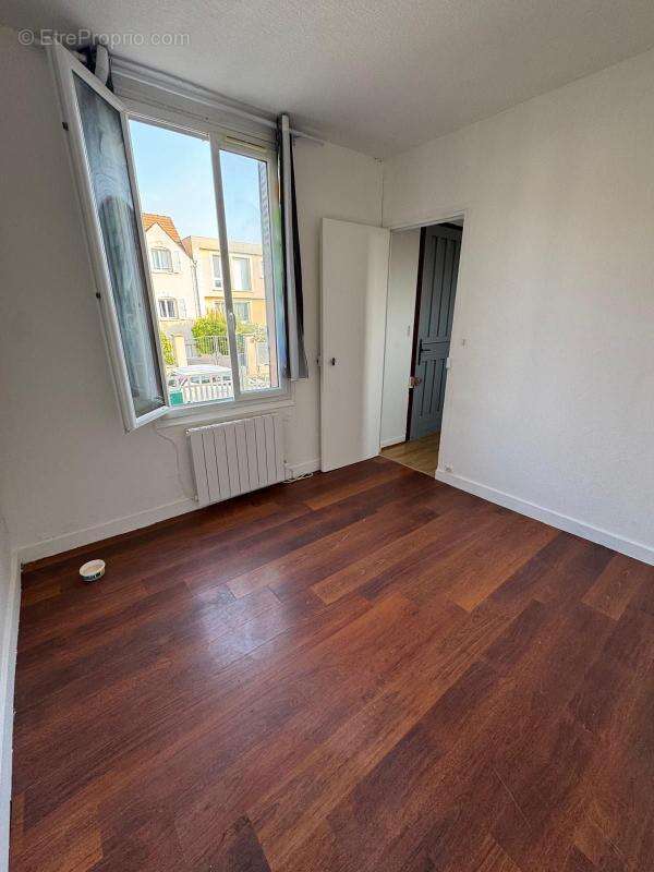 Maison à CHENNEVIERES-SUR-MARNE