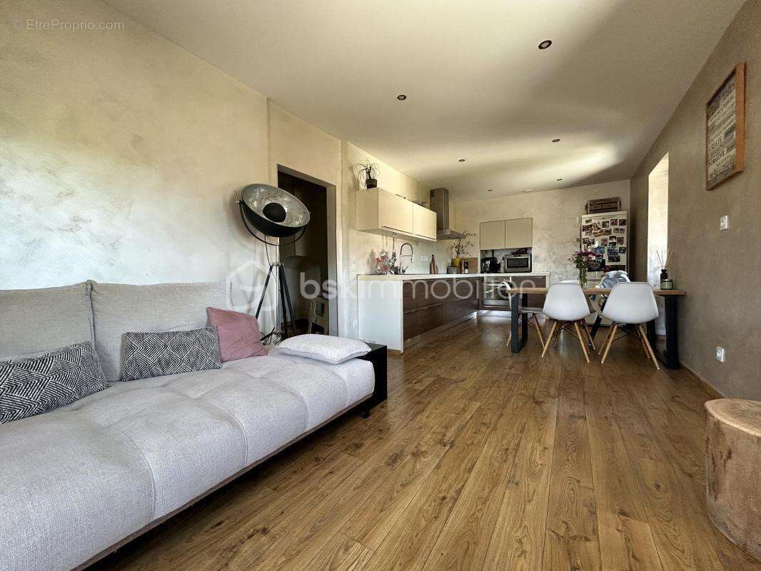 Appartement à GRESY-SUR-AIX