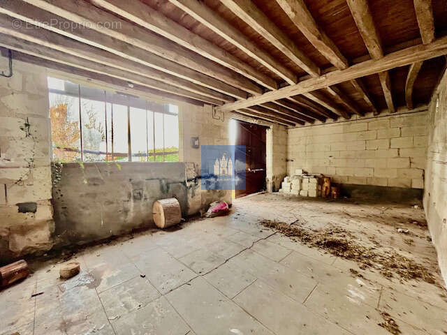 Maison à MONTREUIL-BELLAY