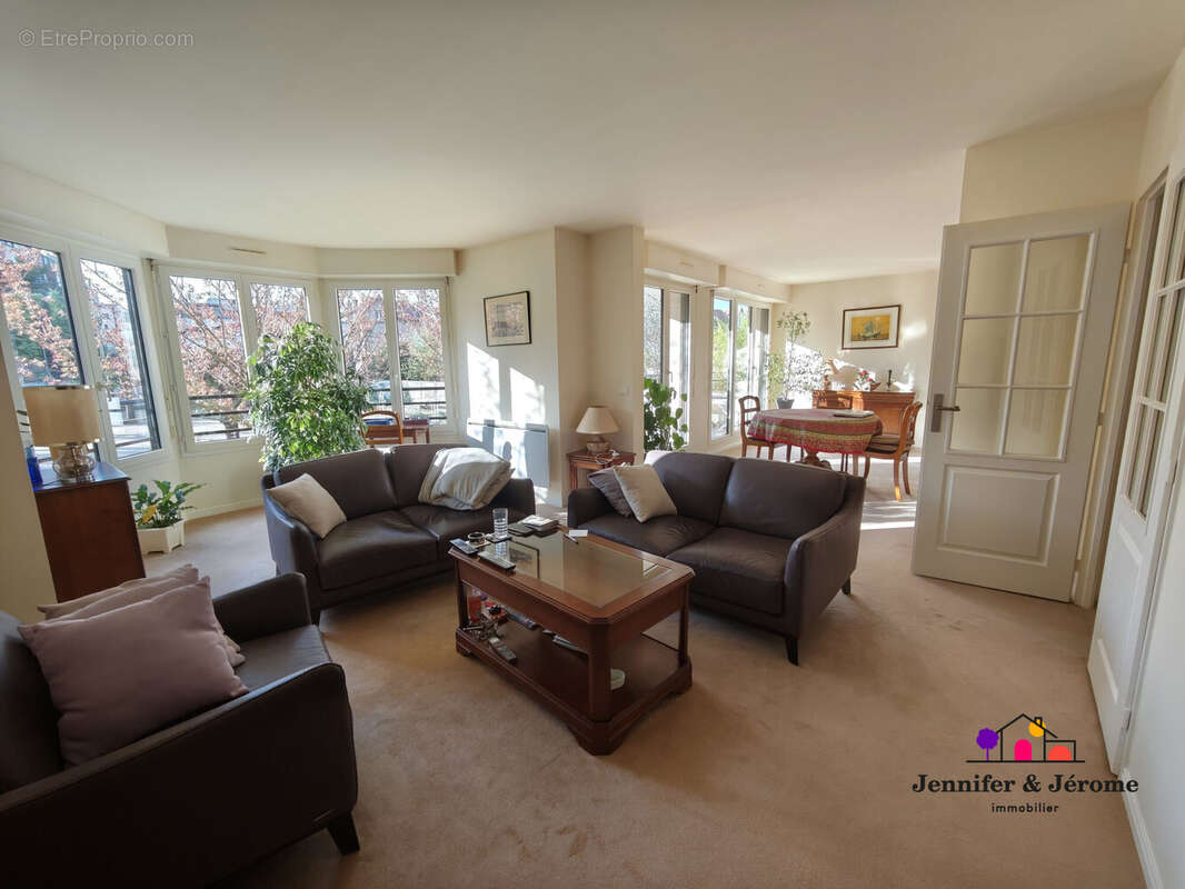 Appartement à ENGHIEN-LES-BAINS