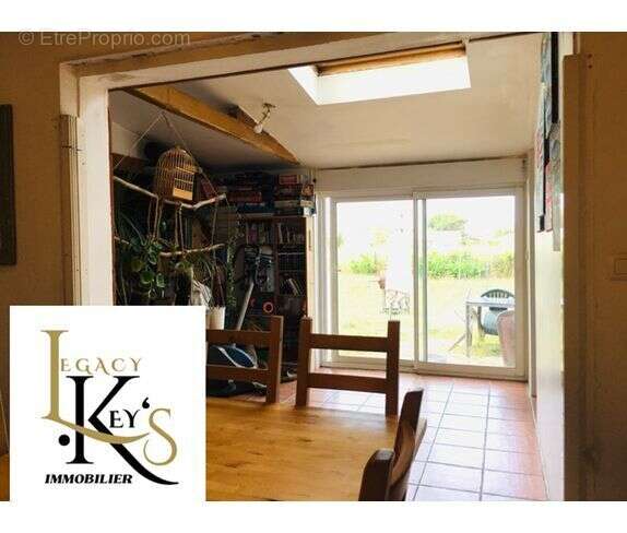 Maison à AMBARES-ET-LAGRAVE