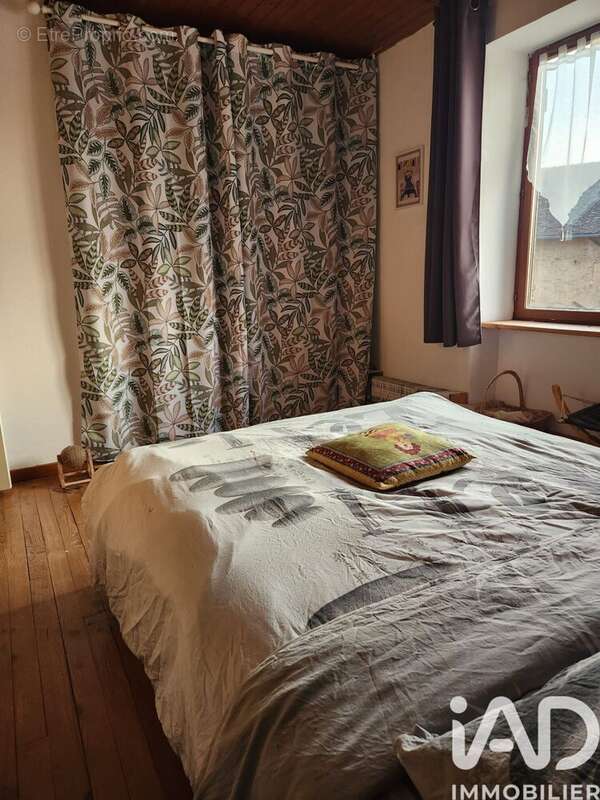 Photo 2 - Maison à SAINT-VICTOR-DE-MORESTEL