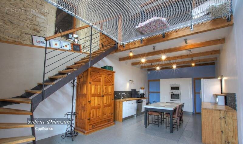 Propriete à vendre 9 pièces MAILLANE (13) - photo 5