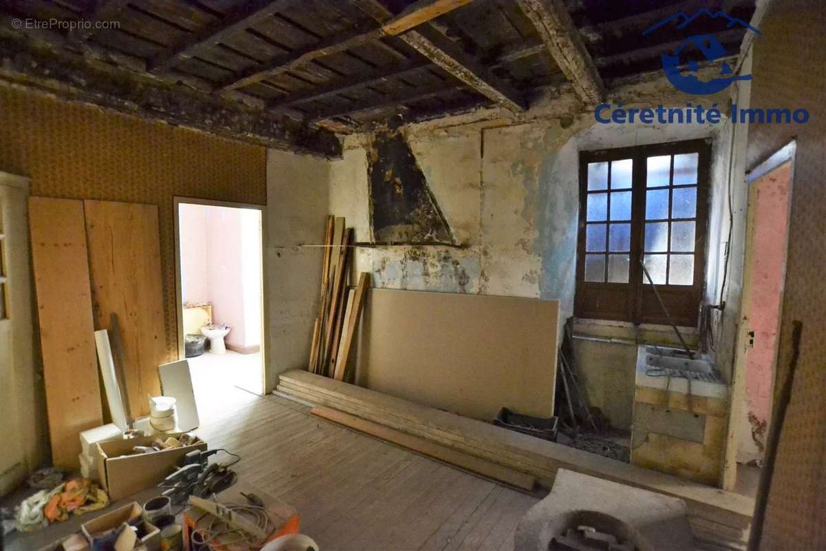 Appartement à SAINT-LAURENT-DE-CERDANS