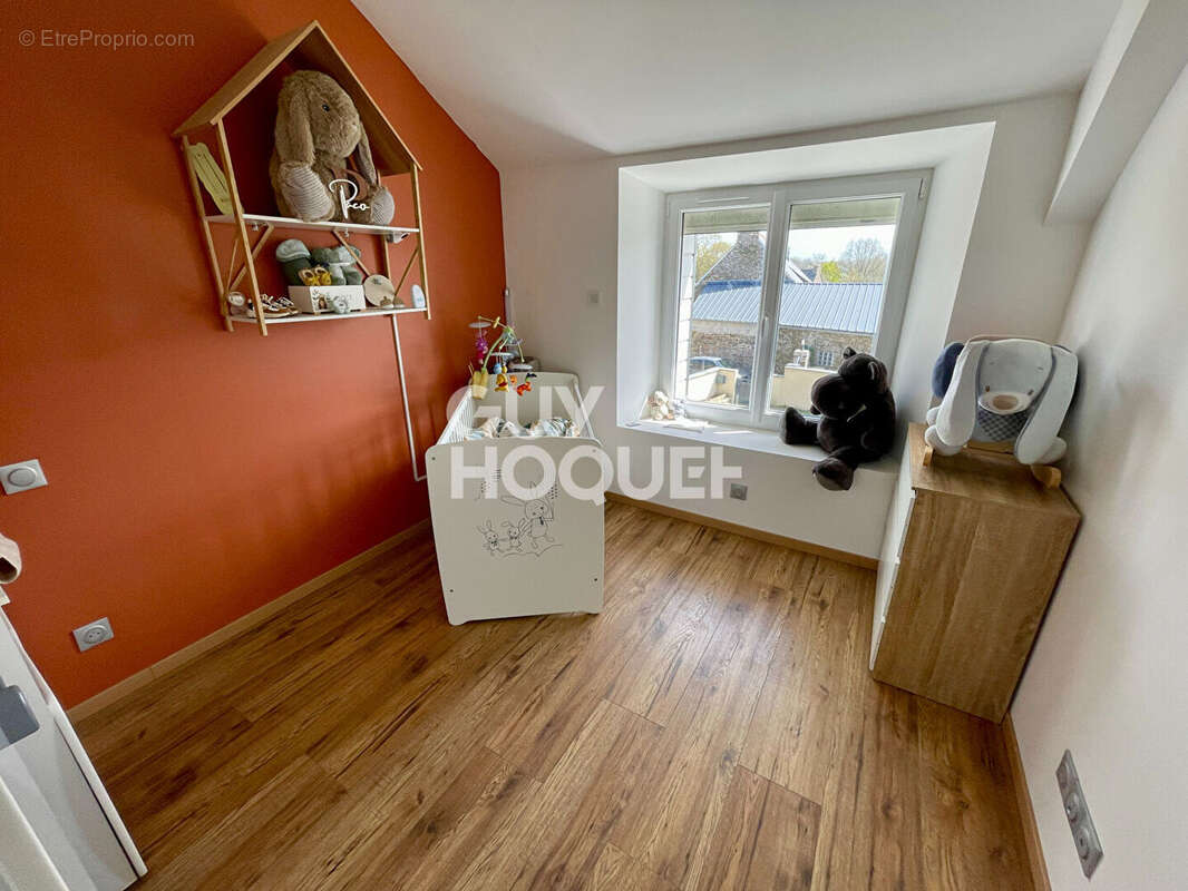 Maison à SAINT-GUINOUX