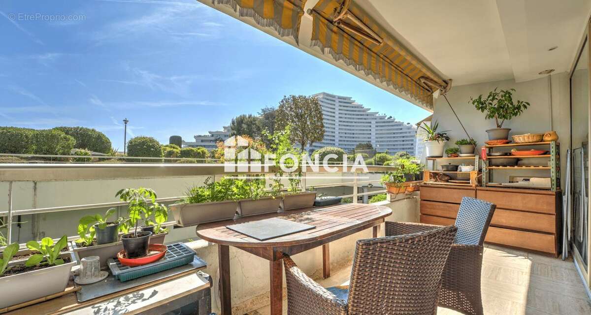 Appartement à VILLENEUVE-LOUBET