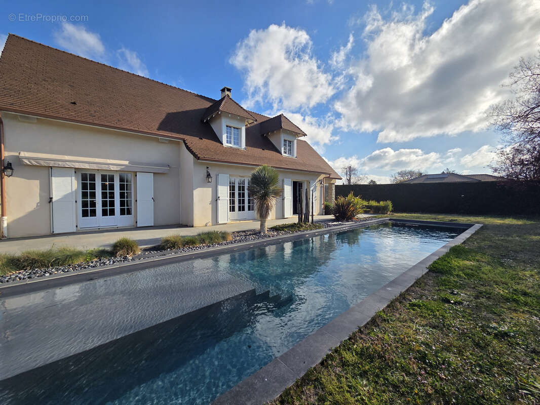 Maison à ROUSSILLON