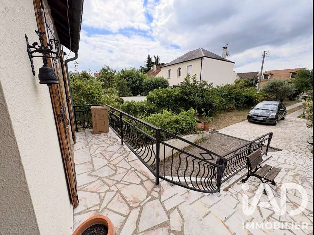 Maison 140 m² à Sartrouville  - photo 4