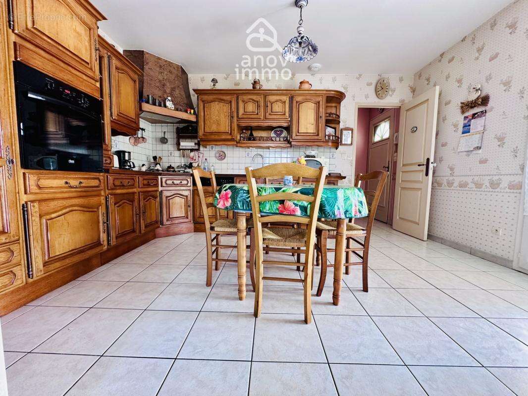 Maison à CHATEAUNEUF-SUR-CHARENTE