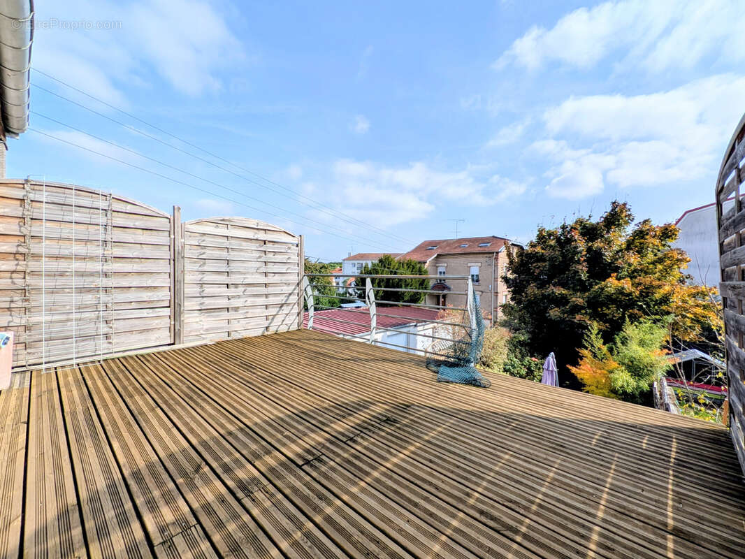 Maison à JARVILLE-LA-MALGRANGE