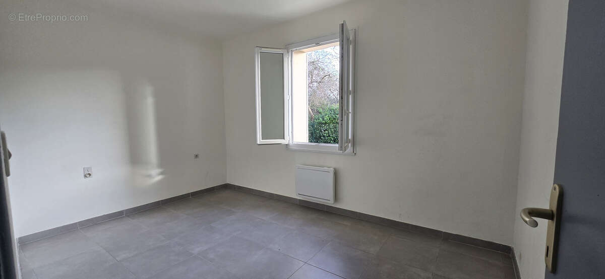 Appartement à BEAUMES-DE-VENISE