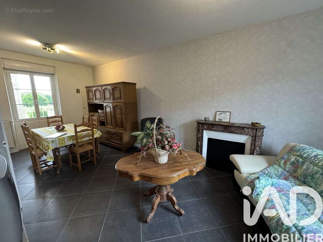 Photo 2 - Maison à CREZANCY