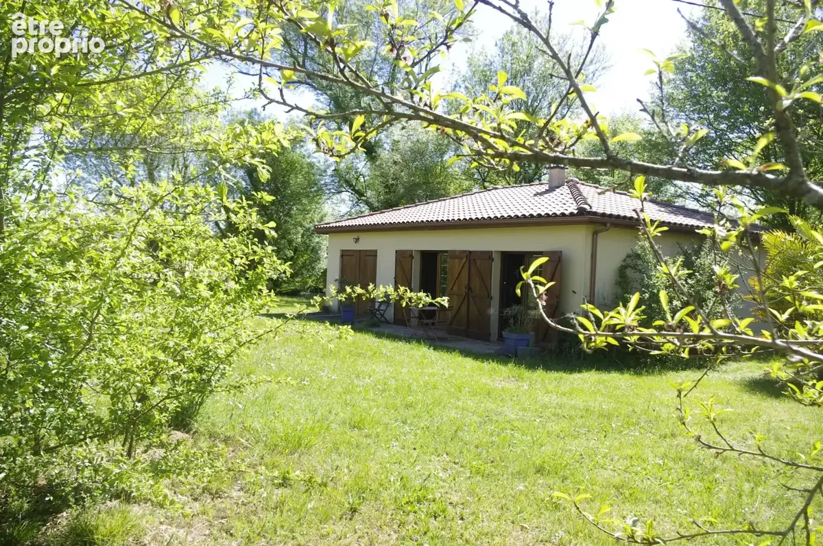 à VENDRE  proche  Aignan 32,    propriété de charme  sur 3646 m² de terrain avec piscine et Gîte séparé - photo 19