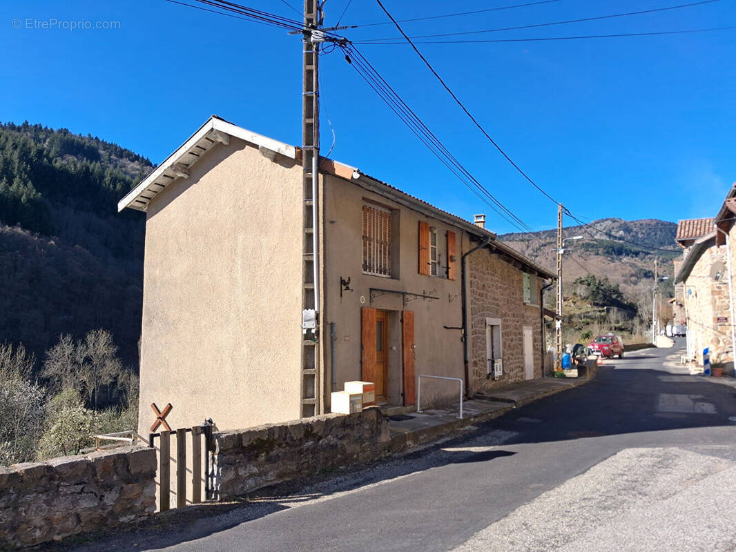 Maison à LE CHAMBON