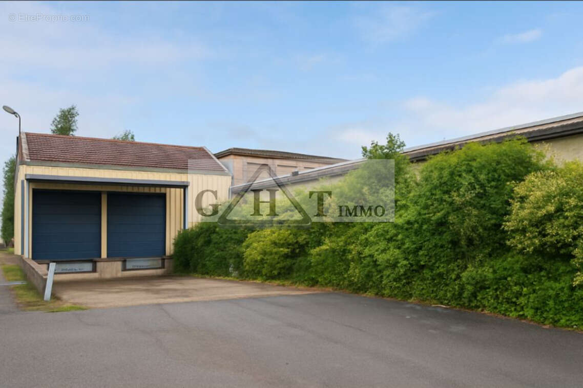 Commerce à SAINT-FARGEAU-PONTHIERRY