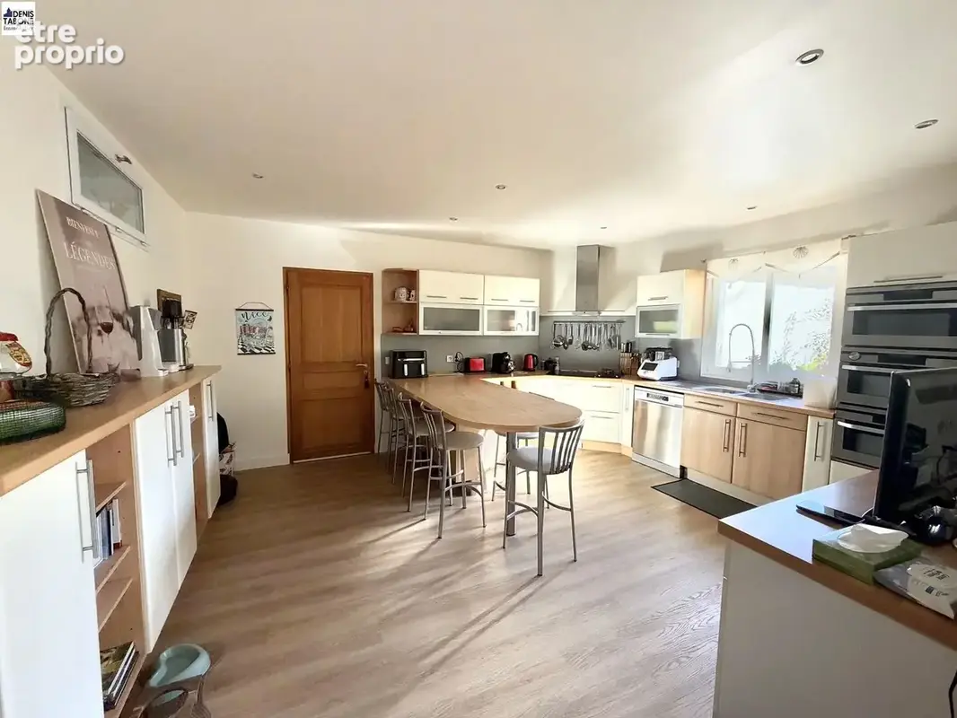 Maison 7 pièces 219 m² à vendre à Saint-Prix (95390) - photo 5