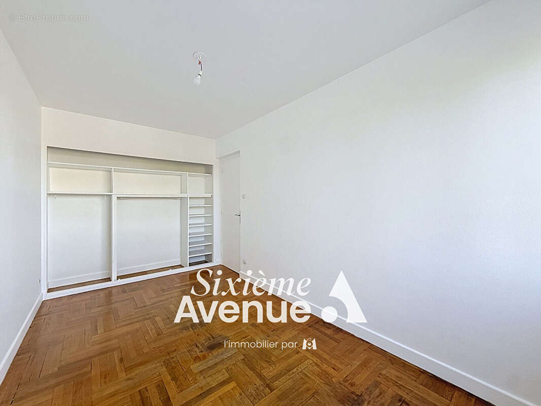 Appartement Decines Charpieu 4 pièce(s) 80.10 m2 - photo 7