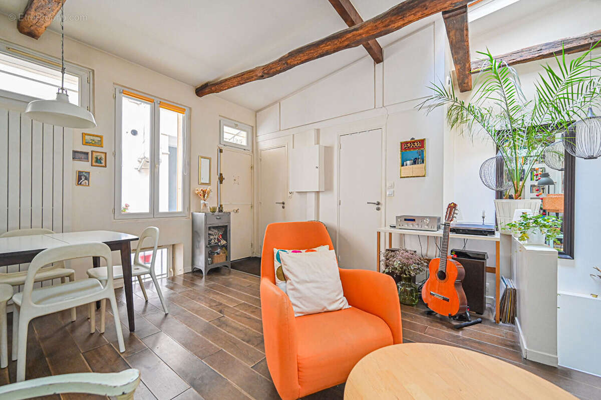 Appartement à PARIS-11E