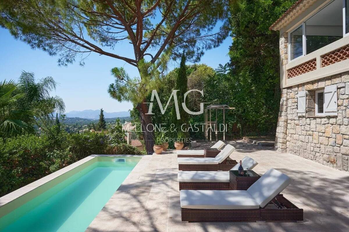 Maison à MOUGINS