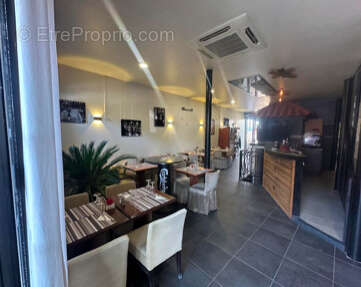 Local commercial de 231 m2 avec terrasse de 60 m2 - photo 2