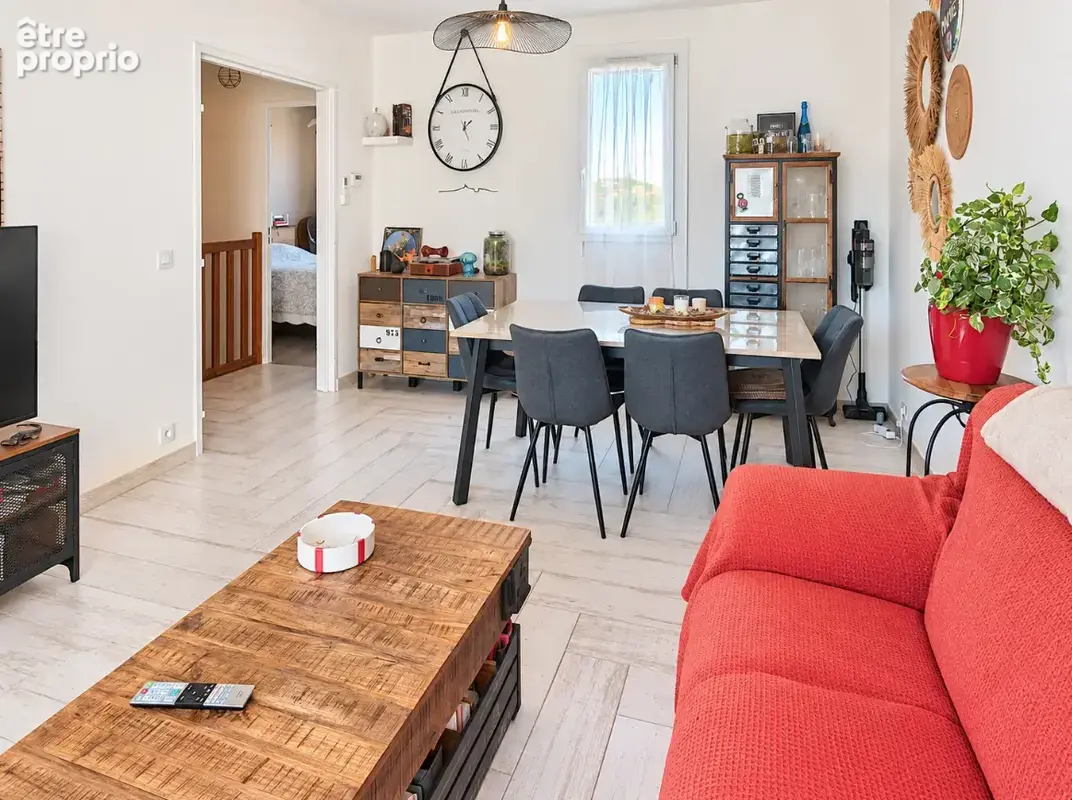 Maison type 4 mitoyenne avec jardin ,garage et 1 place de parking privative - photo 4