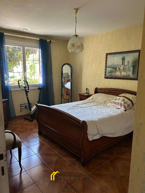 Maison avec garage et beau jardin: proche des commodités - photo 6