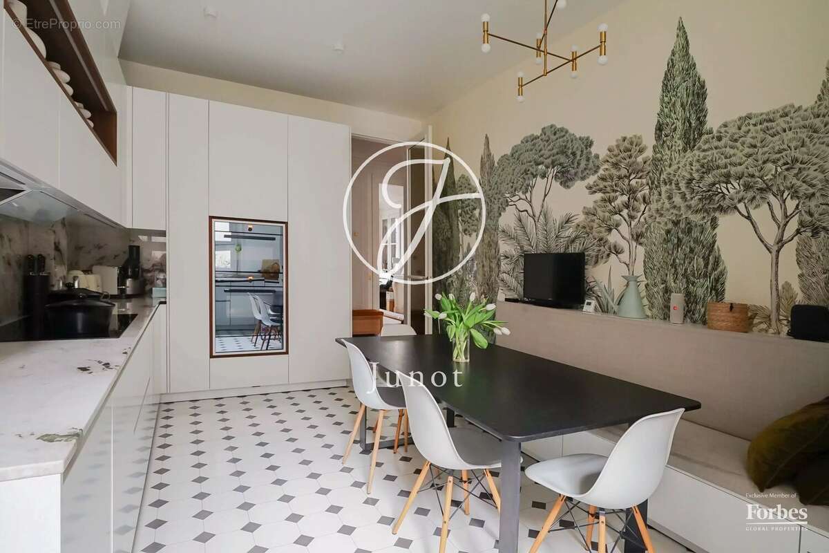 Appartement à PARIS-6E