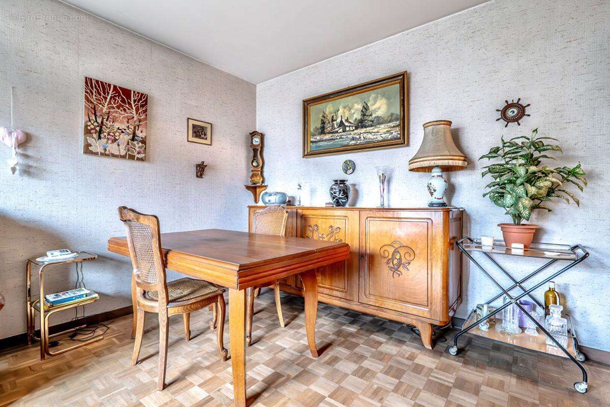 Appartement à MAISONS-ALFORT