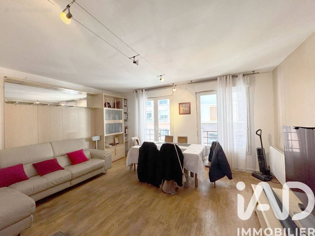 Photo 1 - Appartement à MONTROUGE