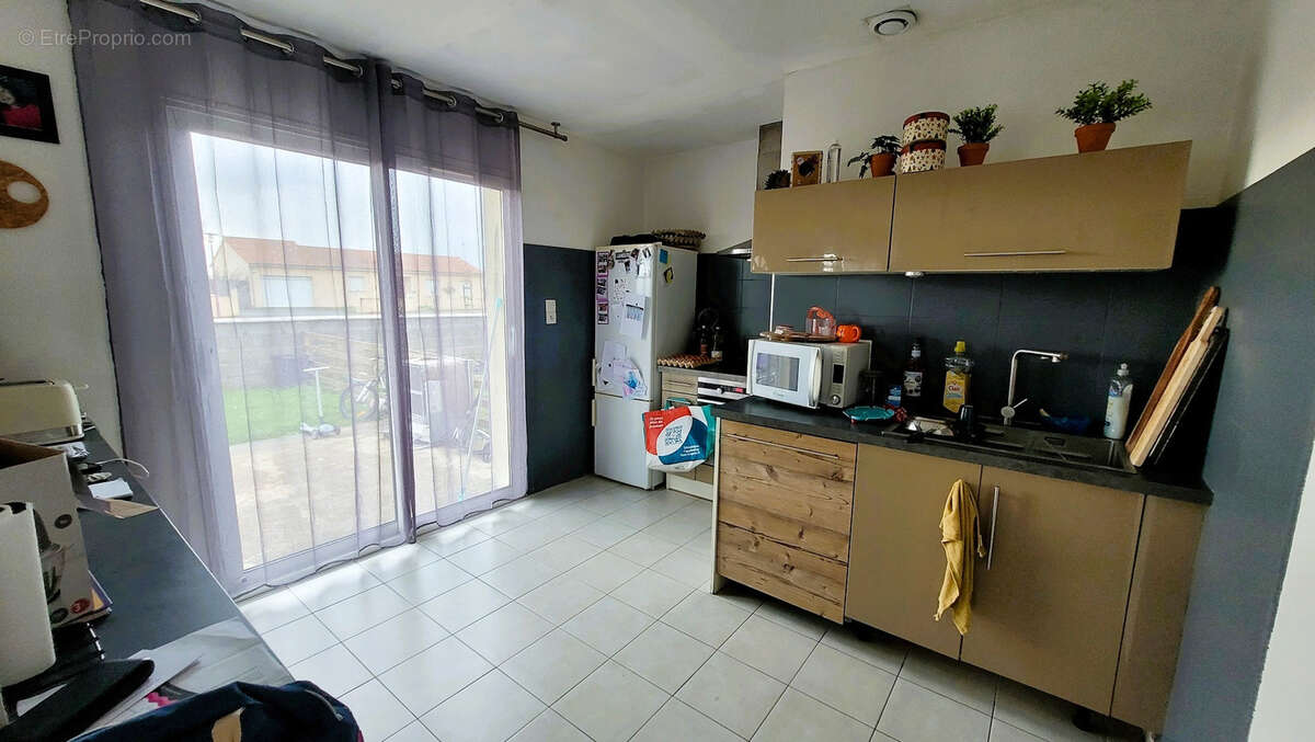 Maison à LA CHAPELLE-ROUSSELIN