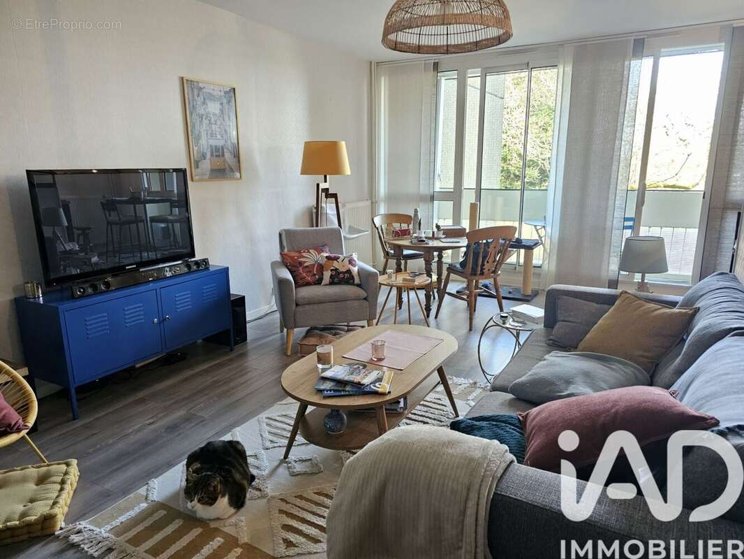Appartement 80 m² à Evreux  - photo 3