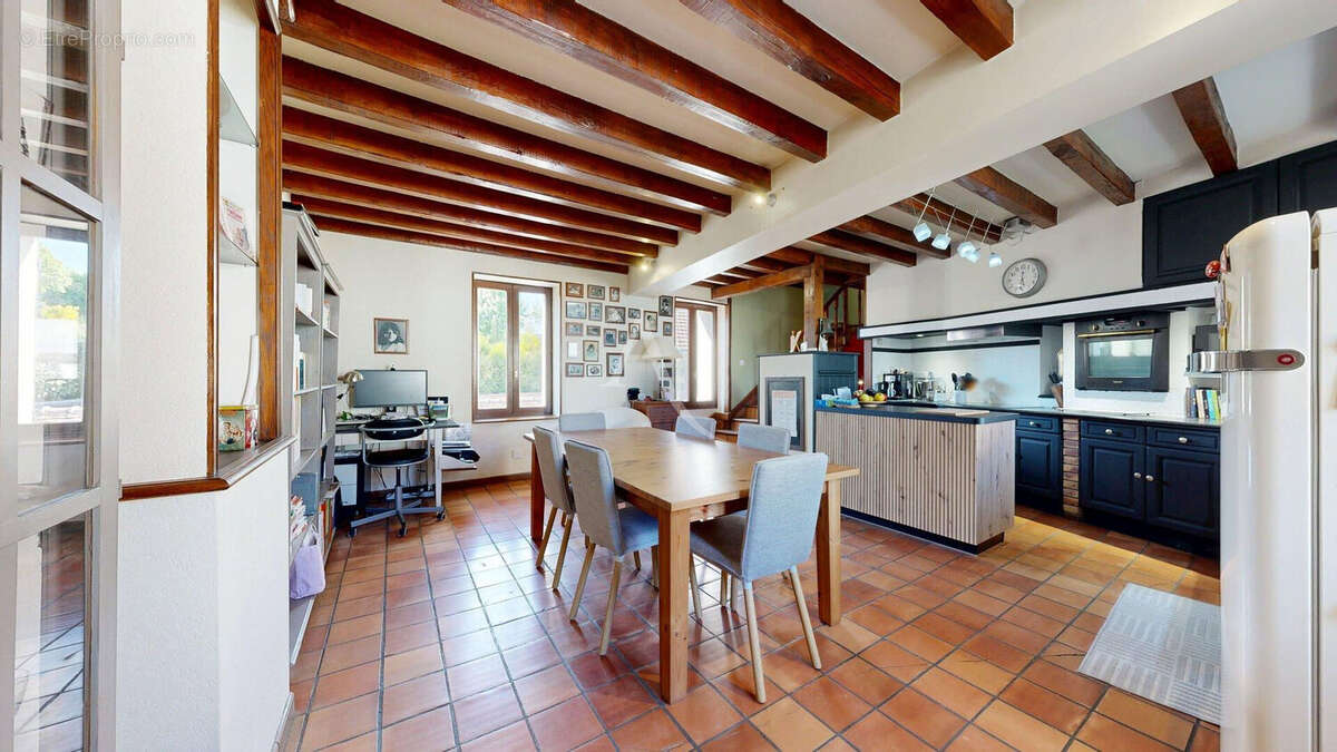 Maison de ville pleine de charme à Boissy-l'Aillerie  Exclusivité l'Adresse - photo 3