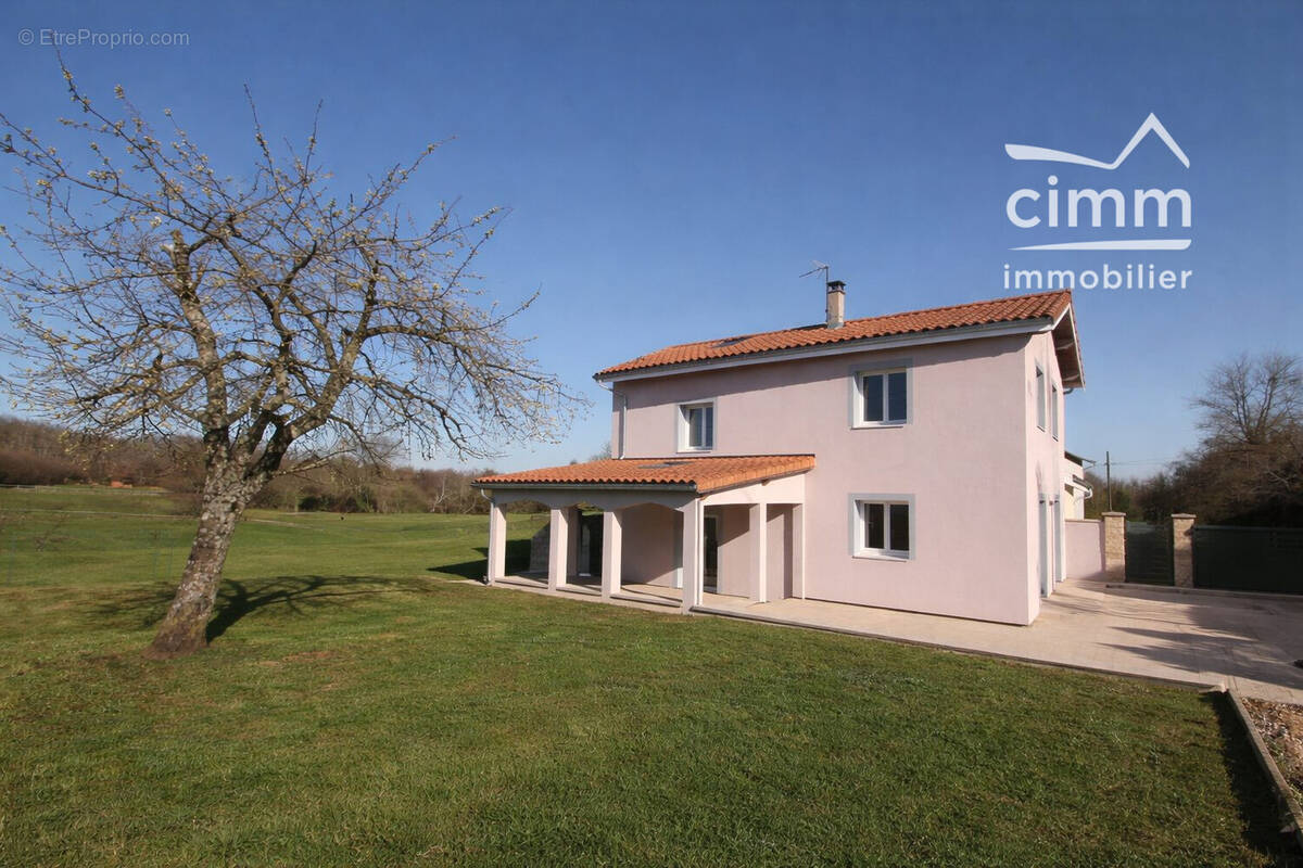 Maison à SAINT-CLAIR-SUR-GALAURE