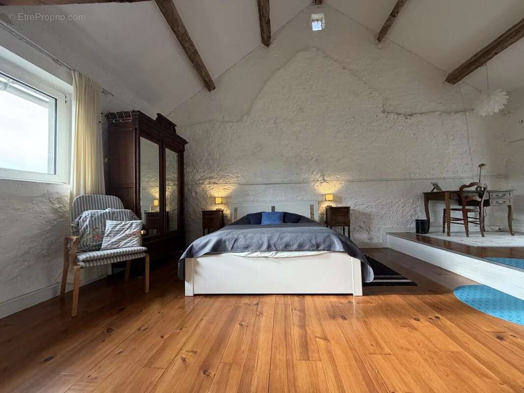 Maison à MONTIGNY-EN-MORVAN